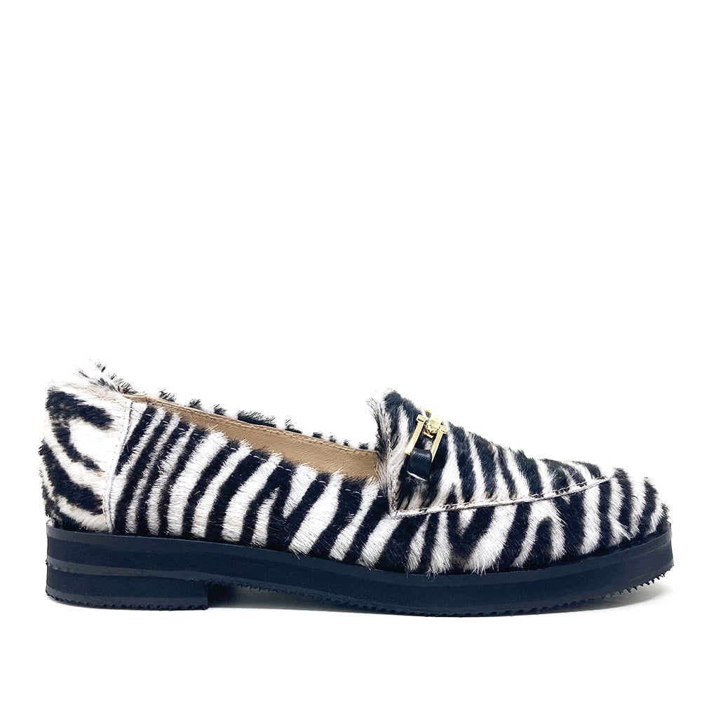 Mocasin-Cuero-Pelo-Suela-Goma-Le-Loup-Derby-Cebra-1.jpg Derby Pelo Cebra - Imagen 1